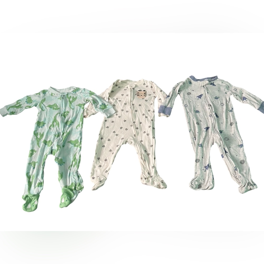 Assorted Carters 2 way zipper footsies - Picture 1 of 7